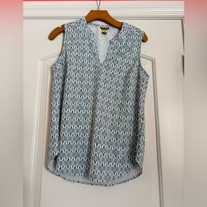 Eddie Bauer Sleeveless White and Blue Patterned Blouse Size Small